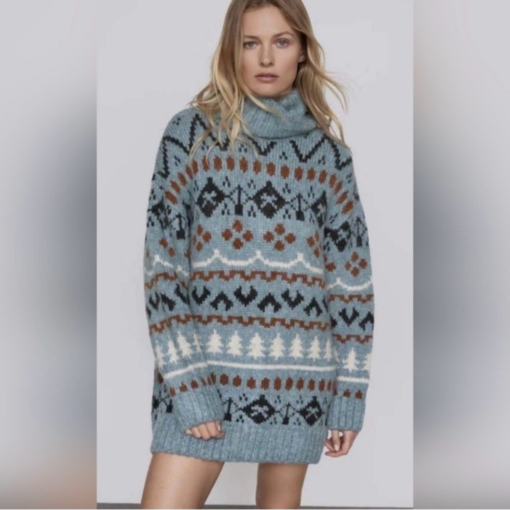 Zara Women's Blue and Brown Fair-isle Oversized Turtleneck Sweater. Size S